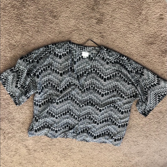 Junarose Tops - Geo print Kimono